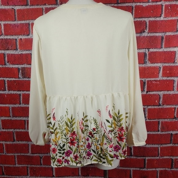 Old Navy Long Sleeve top - Picture 3 of 8